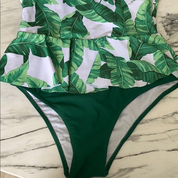 NWOT One Piece Women’s Medium Bathing Suit 🩱 - Picture 12 of 16